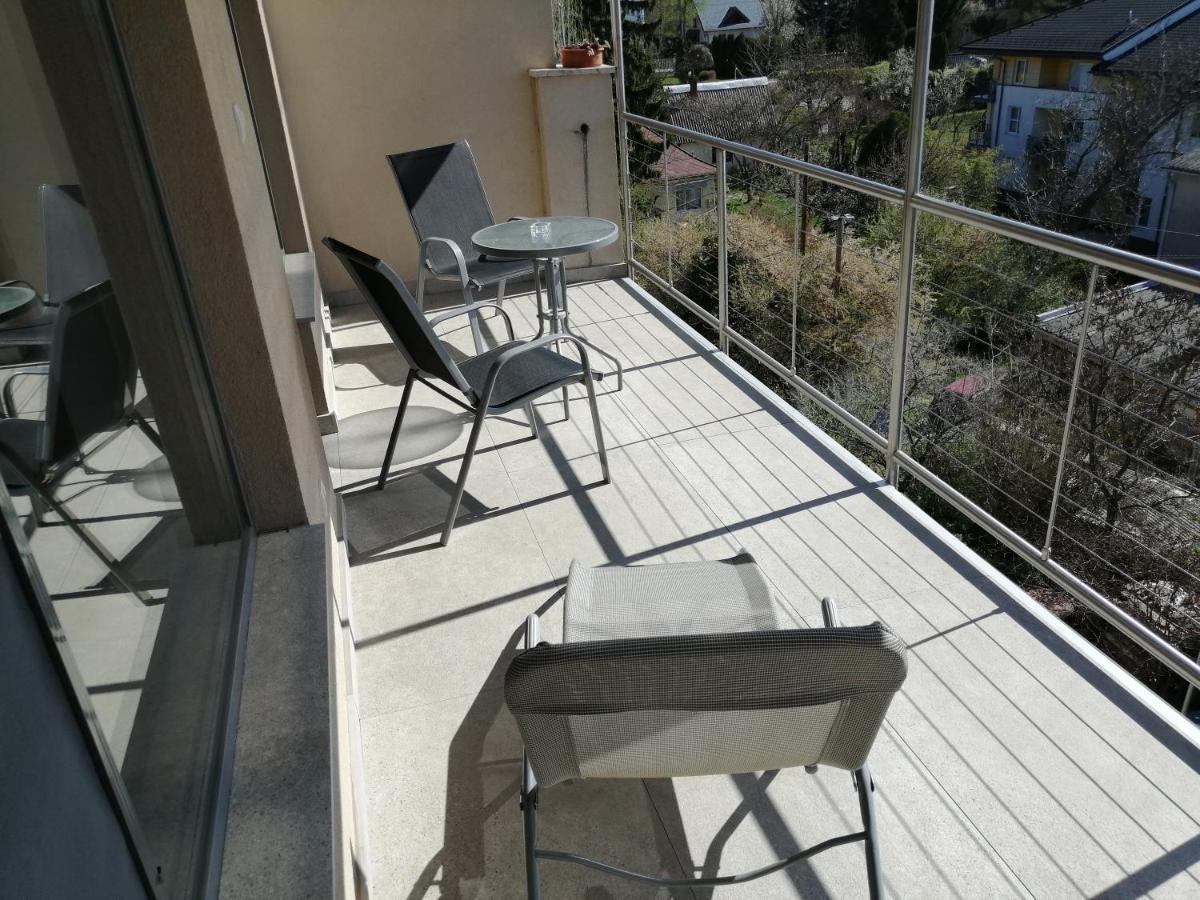 Lux Apartman Balatonfured Luaran gambar