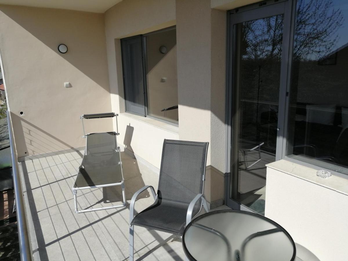 Lux Apartman Balatonfured Luaran gambar