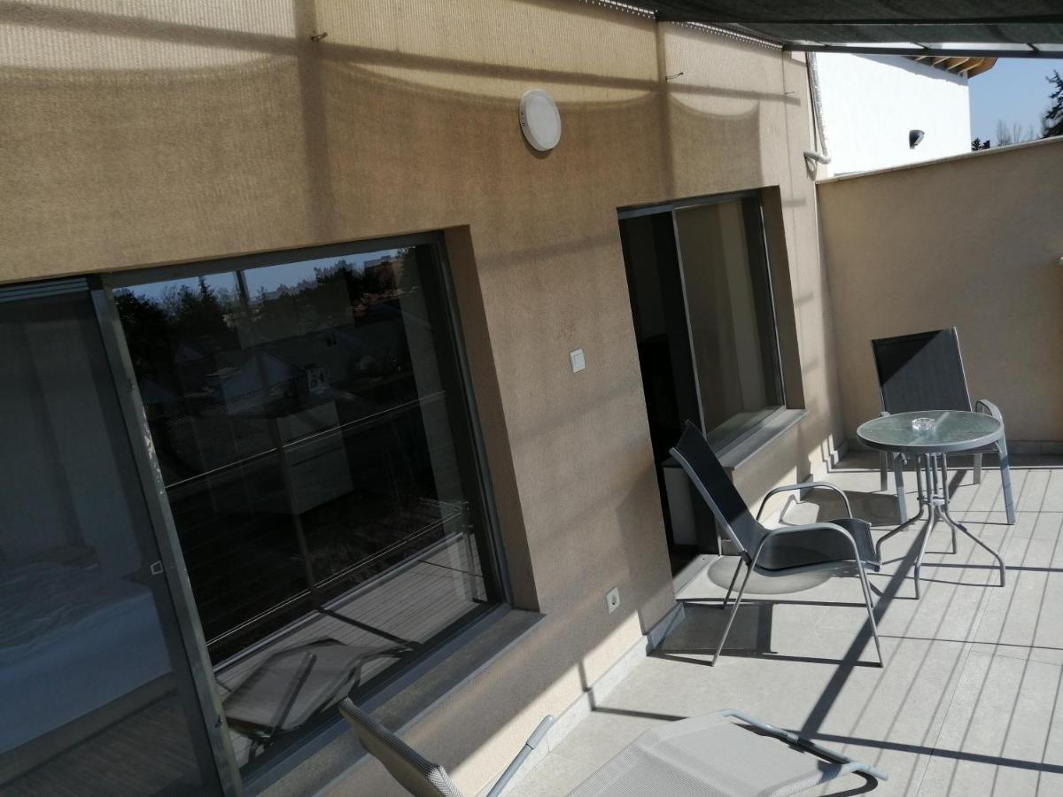 Lux Apartman Balatonfured Luaran gambar