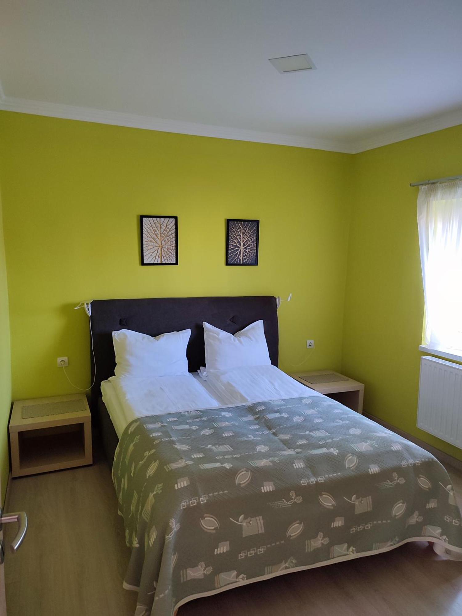 Lux Apartman Balatonfured Luaran gambar