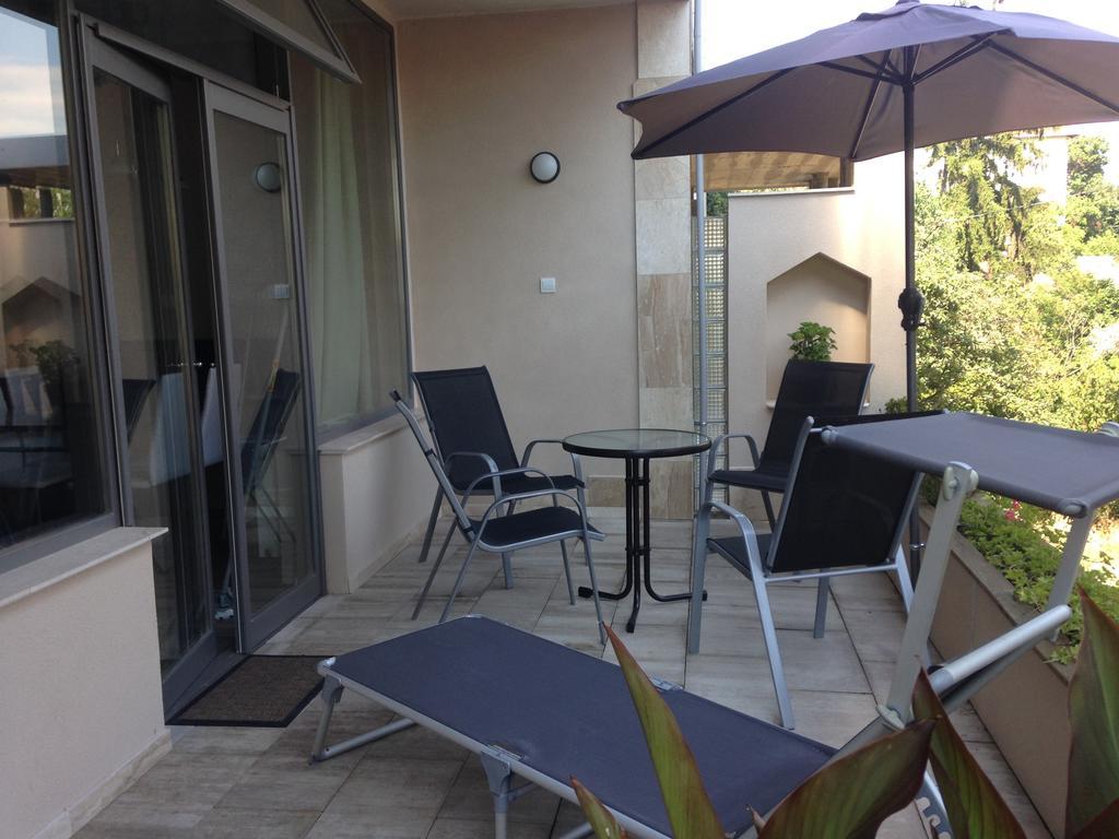 Lux Apartman Balatonfured Luaran gambar